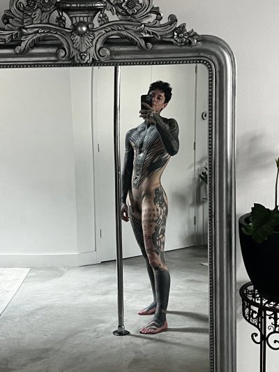 Watch Cam Damage (Trans Reznor)'s leaked NSFW photo on TwXstars