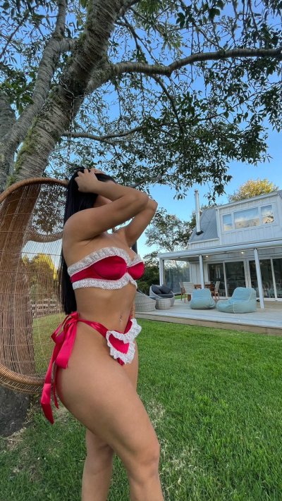 Watch Lily Adrianne's leaked NSFW photo on TwXstars