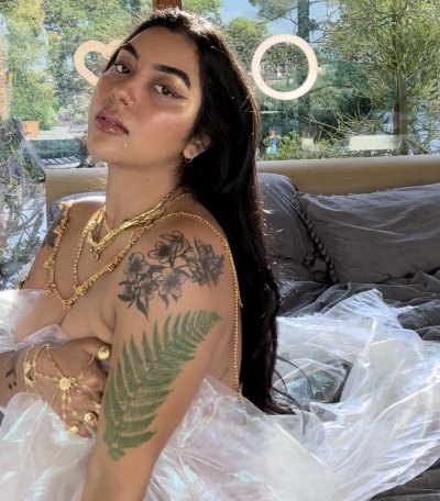 Watch Vishakha🪷's leaked NSFW photo on TwXstars