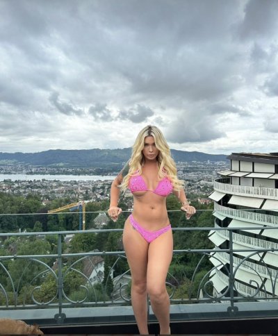 Watch Aubrey Kate's leaked NSFW photo on TwXstars