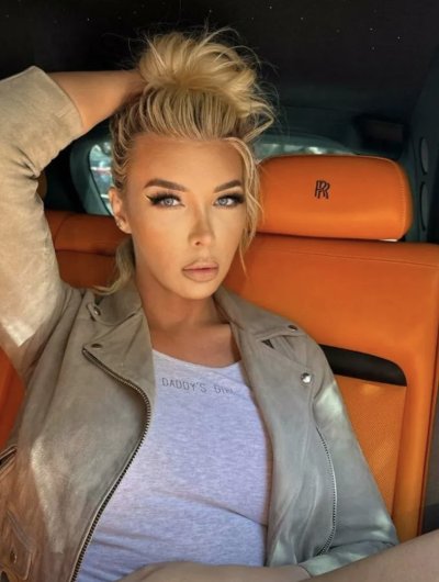 Watch Aubrey Kate's leaked NSFW photo on TwXstars