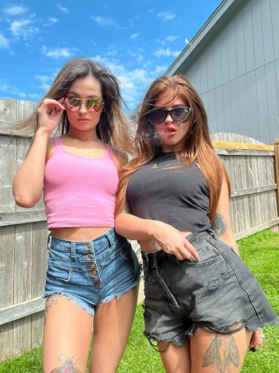 Watch Skylar🤍🤍's leaked NSFW photo on TwXstars