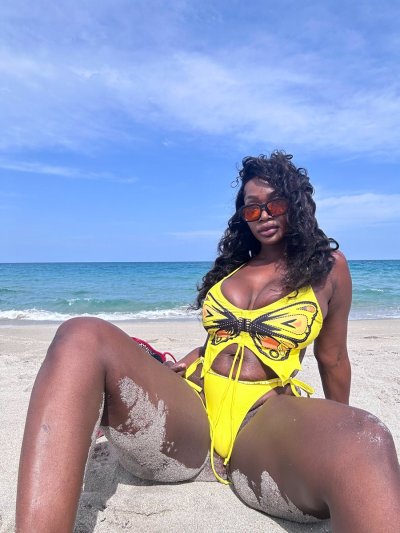Watch TheTeresaLavae's leaked NSFW photo on TwXstars