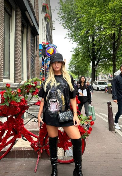 Watch Aubrey Kate's leaked NSFW photo on TwXstars