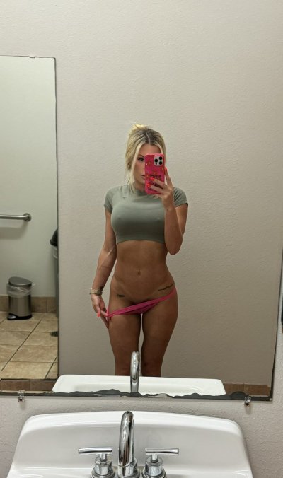 Watch 𝔩 𝔢 𝔵 𝔦 𓆩♡𓆪's leaked NSFW photo on TwXstars