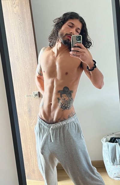 Watch 𓄂Gabriel𓆃's leaked NSFW photo on TwXstars