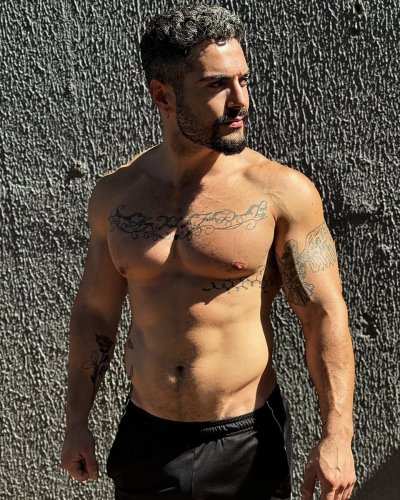 Watch Iggle Pringle's leaked NSFW photo on TwXstars