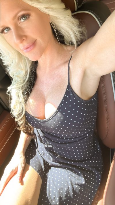 Watch Alena "Lüvsküm" Croft ™'s leaked NSFW photo on TwXstars