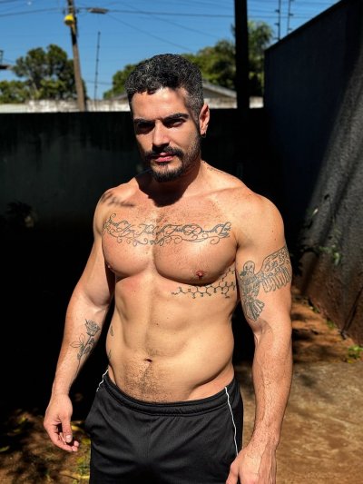 Watch Iggle Pringle's leaked NSFW photo on TwXstars