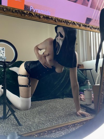 Watch 🖤 ꜱʟᴜᴛᴛʏᴄᴏʀᴘꜱᴇ 🖤's leaked NSFW photo on TwXstars