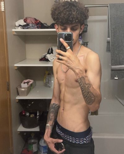 Watch ℑ𝔰𝔯𝔞𝔢𝔩 𝔗𝔞𝔭𝔦𝔞's leaked NSFW photo on TwXstars