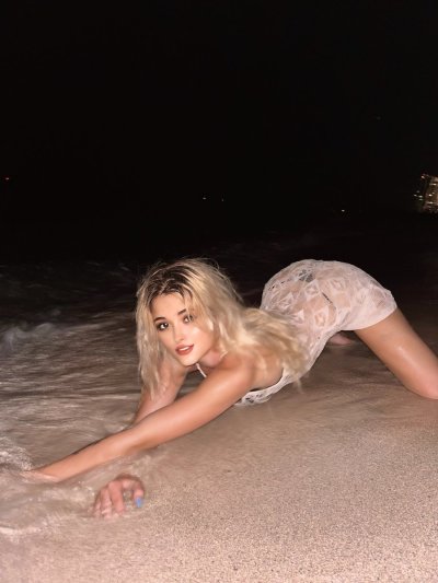 Watch Nicole Nichols's leaked NSFW photo on TwXstars