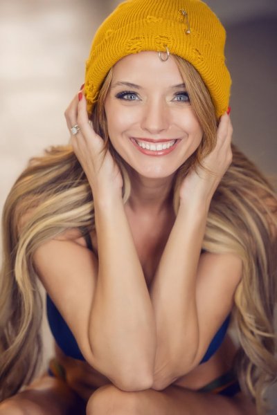 Watch Pristine Edge's leaked NSFW photo on TwXstars