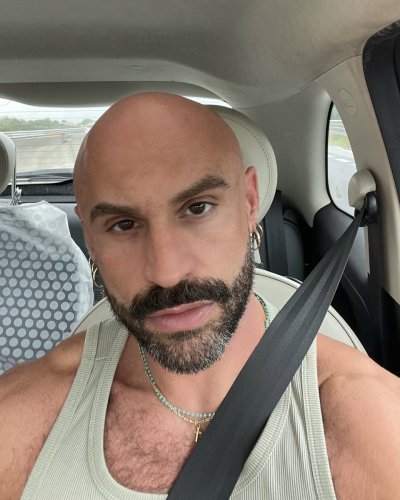 Watch Momo's leaked NSFW photo on TwXstars