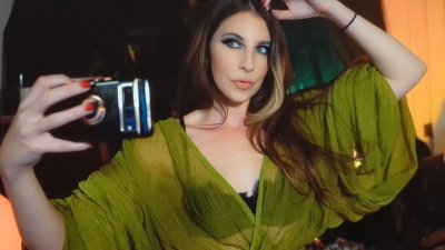 Watch Audrey's leaked NSFW photo on TwXstars