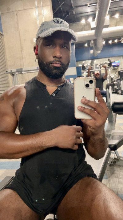 Watch R.D.D's leaked NSFW photo on TwXstars