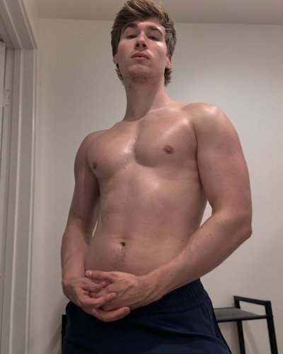 Watch Chris Stewart's leaked NSFW photo on TwXstars