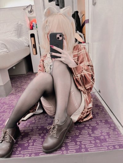 Watch noel's leaked NSFW photo on TwXstars