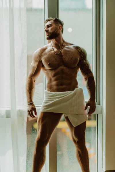 Watch Fitcamguy's leaked NSFW photo on TwXstars