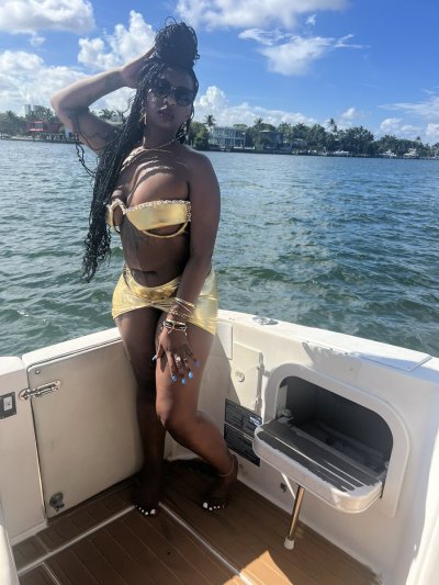 Watch AJ’s Cousin 💙🤞🏾's leaked NSFW photo on TwXstars