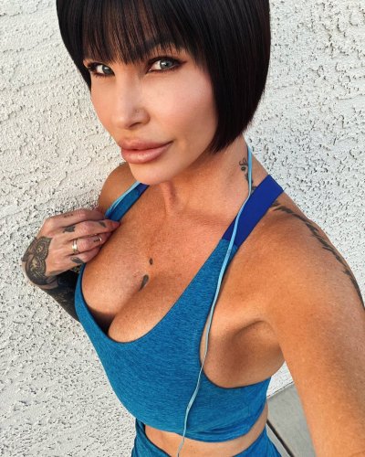 Watch Shay Fox's leaked NSFW photo on TwXstars