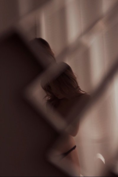 Watch Emmy Elliott's leaked NSFW photo on TwXstars