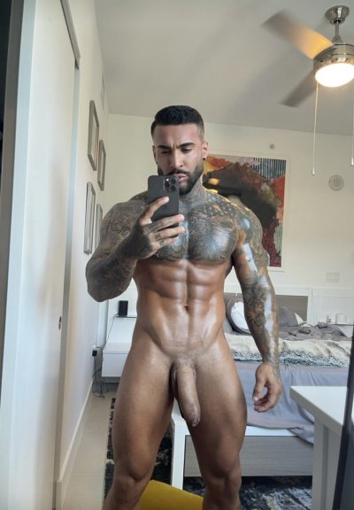 Watch Imanolbrown 🇺🇸 🇪🇸's leaked NSFW photo on TwXstars