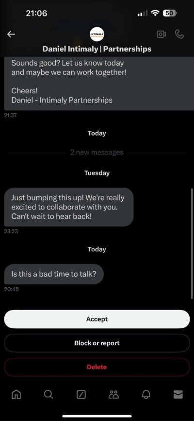 Watch Belle Grace's leaked NSFW photo on TwXstars