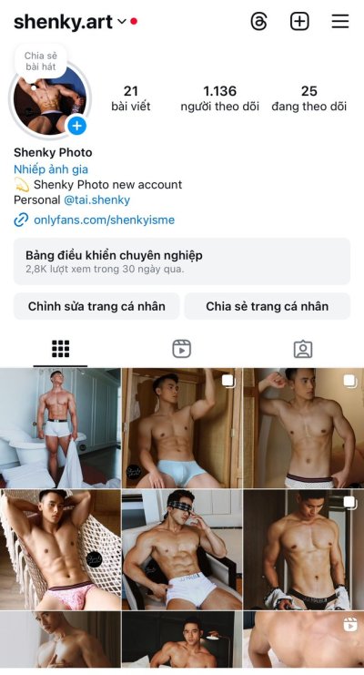 Watch ShenkyPhoto's leaked NSFW photo on TwXstars