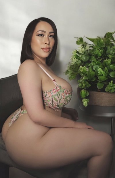 Watch Alycia Starr's leaked NSFW photo on TwXstars