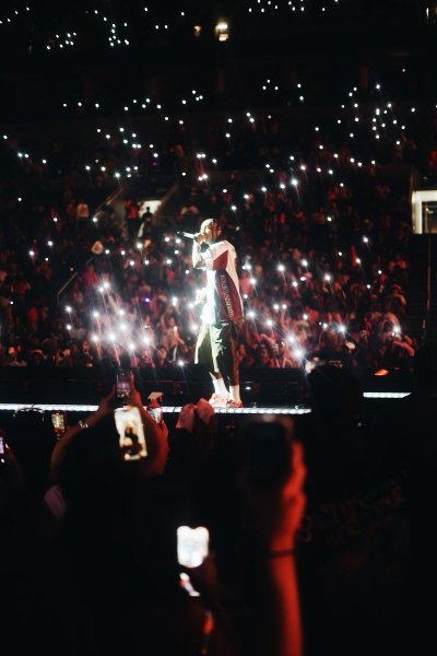 Watch T-Raww's leaked NSFW photo on TwXstars