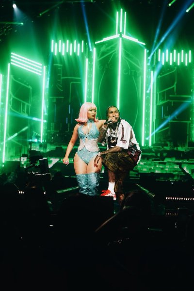 Watch T-Raww's leaked NSFW photo on TwXstars