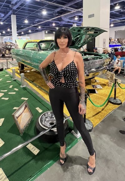 Watch Shay Fox's leaked NSFW photo on TwXstars