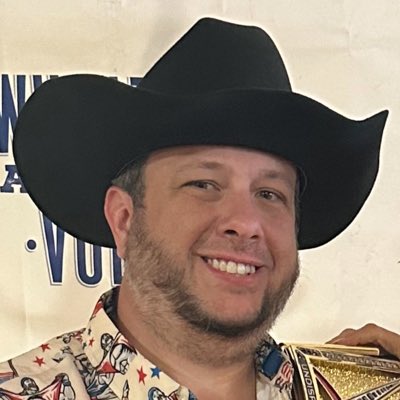 Watch Mike D's leaked NSFW photo on TwXstars