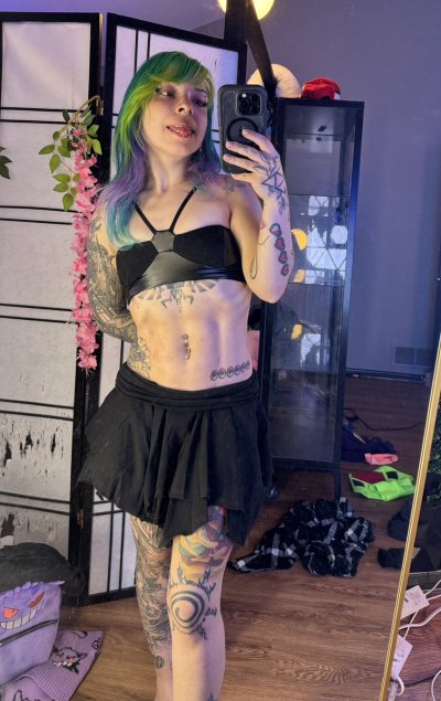 Watch lyssy's leaked NSFW photo on TwXstars