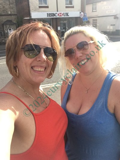 Watch Curvy Claire's leaked NSFW photo on TwXstars