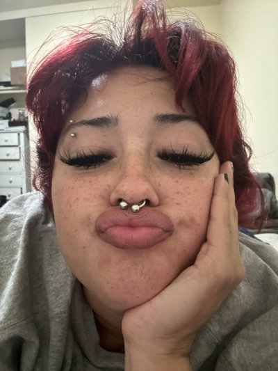 Watch sick ass foo's leaked NSFW photo on TwXstars