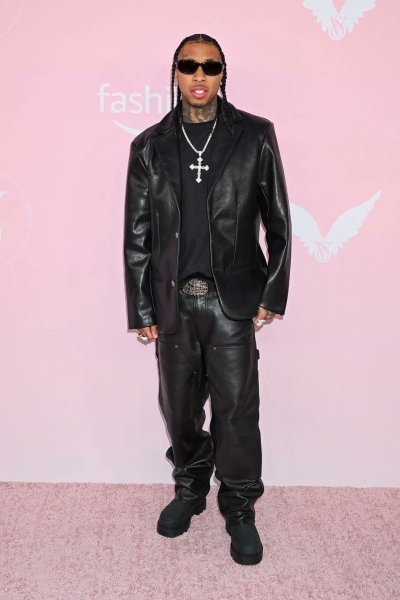 Watch T-Raww's leaked NSFW photo on TwXstars