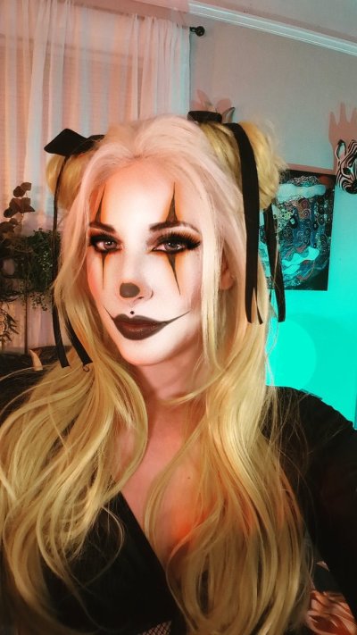 Watch Audrey's leaked NSFW photo on TwXstars