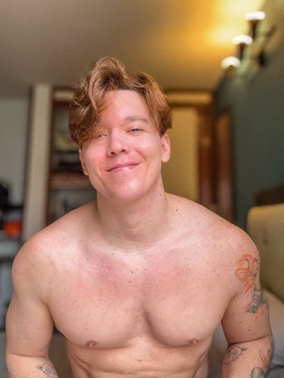 Watch Archie Bogota's leaked NSFW photo on TwXstars