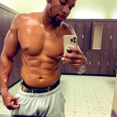 Watch MrSteeleX's leaked NSFW photo on TwXstars