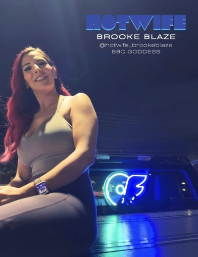 Watch Hotwife Brooke Blaze's leaked NSFW photo on TwXstars
