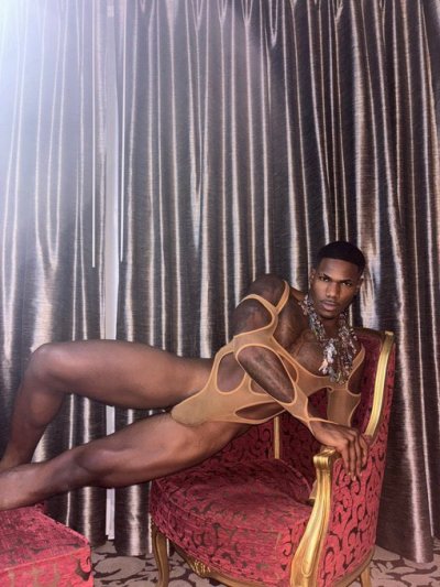 Watch Hello Fresh's leaked NSFW photo on TwXstars