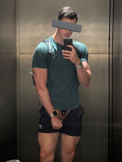 Watch babe_asaurusrex's leaked NSFW photo on TwXstars