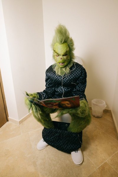 Watch T-Raww's leaked NSFW photo on TwXstars