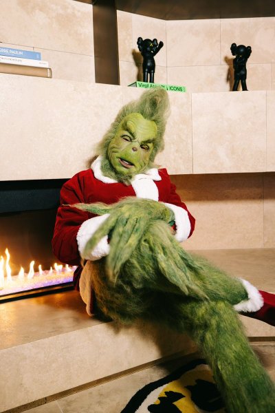 Watch T-Raww's leaked NSFW photo on TwXstars