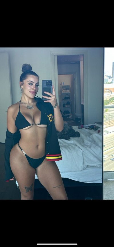 Watch Top 0.9 😉Your Fav Throat 🐐🍑's leaked NSFW photo on TwXstars