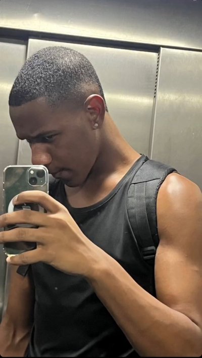 Watch Mineiro dotado 🇧🇷🇺🇸's leaked NSFW photo on TwXstars