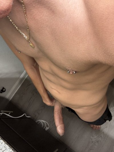 Watch OnlyVani 🪩's leaked NSFW photo on TwXstars