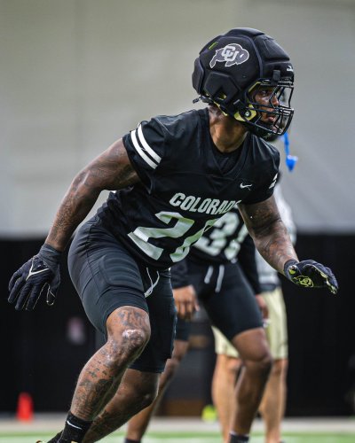 Watch Colorado Buffaloes Football's leaked NSFW photo on TwXstars